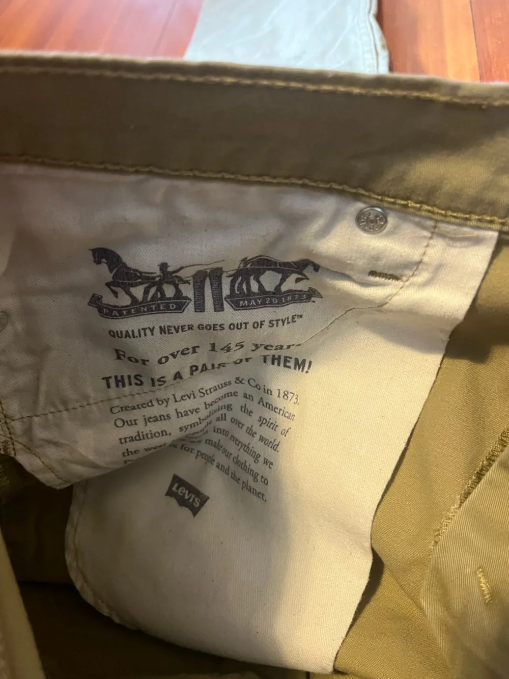 Men's Levi’s Khaki Straight-Leg Pants - Classic Casual Workwear